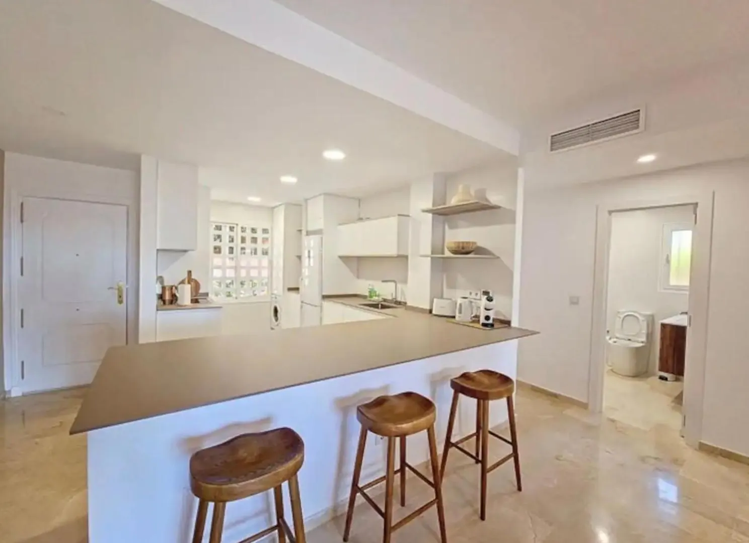 Coastal Retreat-Sleeps 8 Sea View Pool & Parking Apartment Estepona Spain