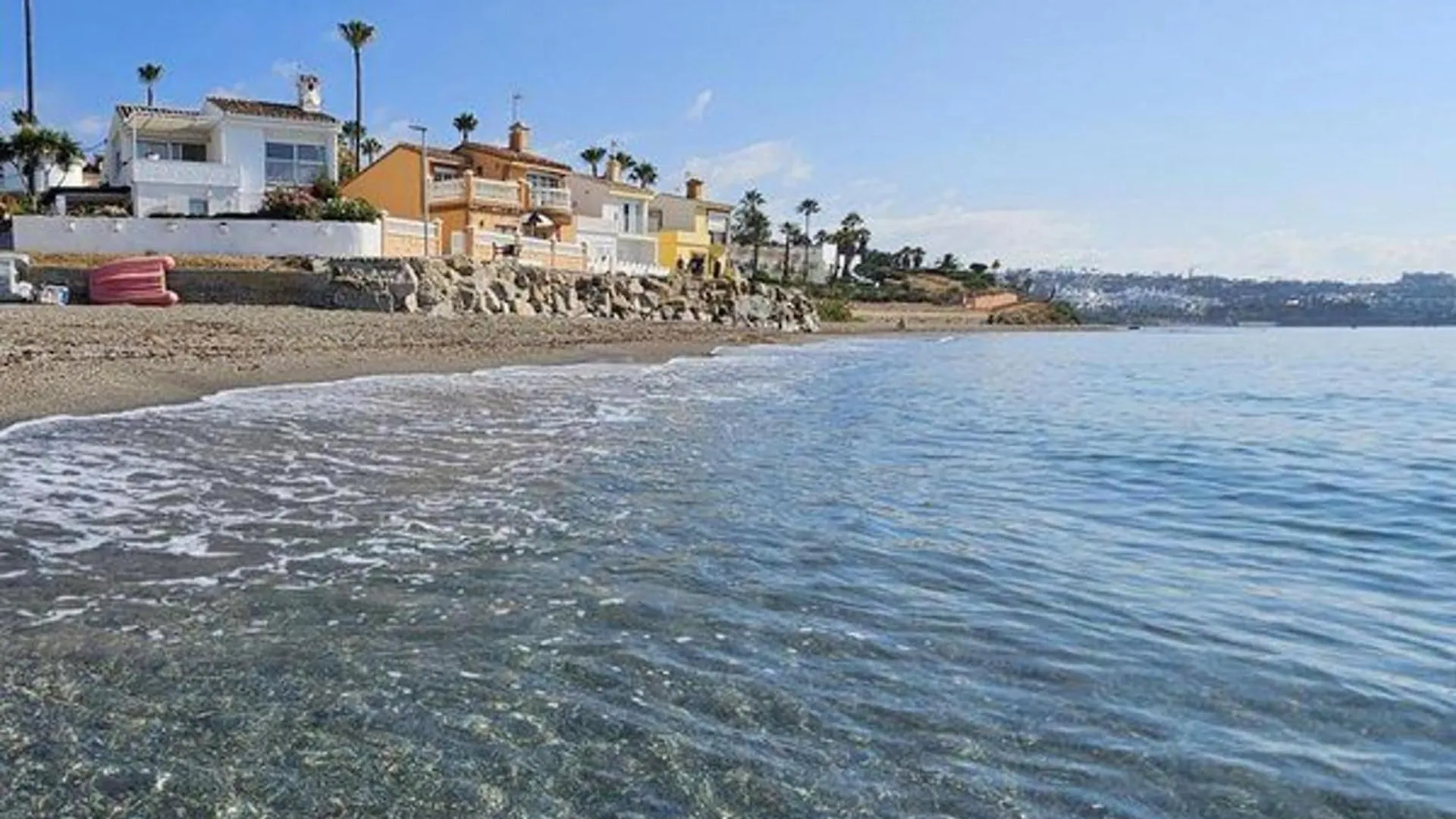Coastal Retreat-Sleeps 8 Sea View Pool & Parking Apartment Estepona